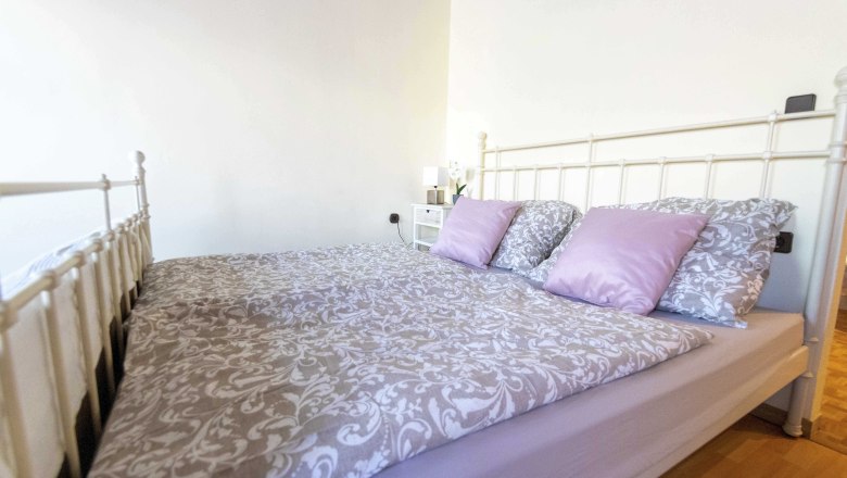 bad_voslau_top_2_img_6708_airbnb_top_2_1_210821_wienerwald, © Roswitha Lauda-Scheck e.U. bad_voslau_top_2_img_6708_airbnb_top_2_1_210821_wienerwald, © Roswitha Lauda-Scheck e.U.