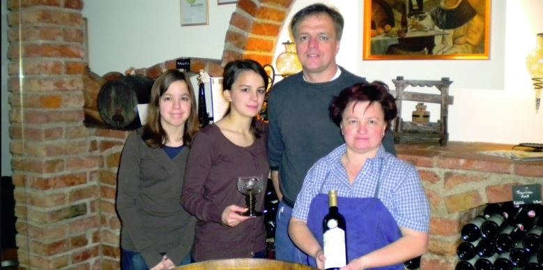 Weinbau Familie Ceidl, © Weinbau Ceidl Weinbau Familie Ceidl, © Weinbau Ceidl