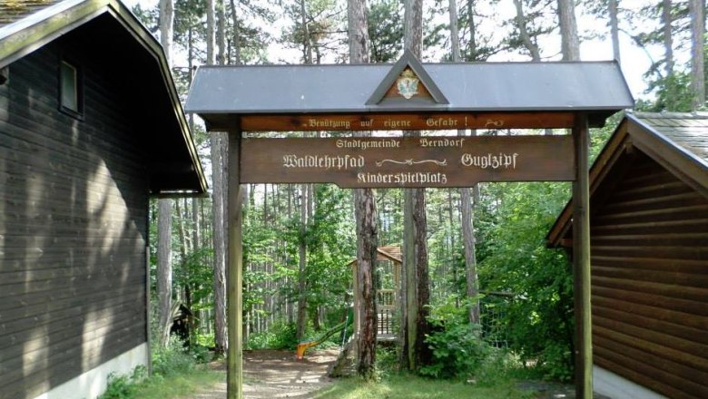 Waldhütte am Guglzipf, © Facebook Waldhütte am Guglzipf Waldhütte am Guglzipf, © Facebook Waldhütte am Guglzipf