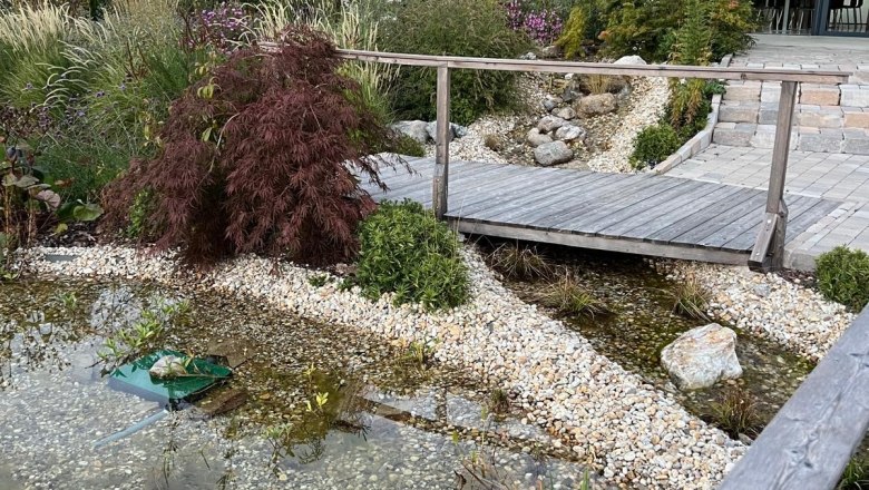 Teich vor der Kantine BAG, © Christian Floh Teich vor der Kantine BAG, © Christian Floh