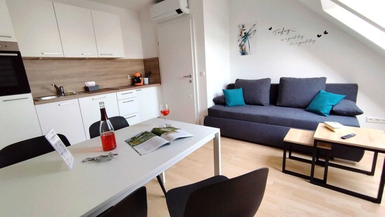 Kitchen, © Ferienzimmer Reinisch Tattendorf Kitchen, © Ferienzimmer Reinisch Tattendorf