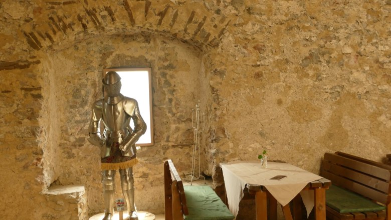 c-christine-dworschak-araburg-stueberl-ritter-p1100378-1, &copy; Araburg St&uuml;berl-Christine Dworschak