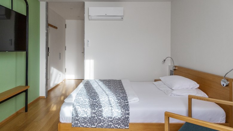 Hofblick Einzelzimmer Queensize, &copy; Peter Hruska