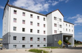 &Ouml;kotel von aussen1, &copy; Oekotel Traiskirchen