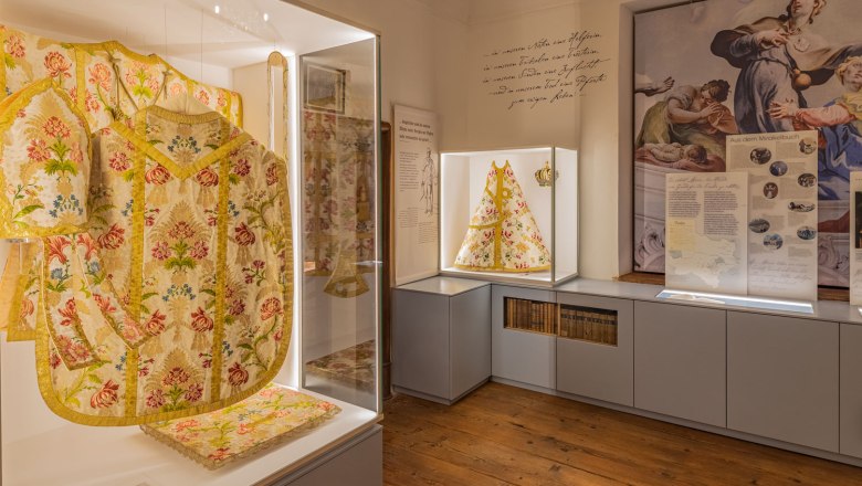 Vitrinen, &copy; Erwin Schefstoss