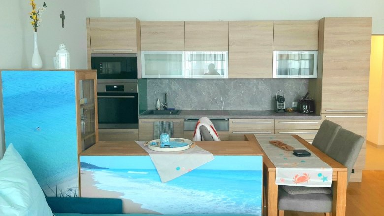 Schlafbereich und K&uuml;che, &copy; Gottfried Steiner