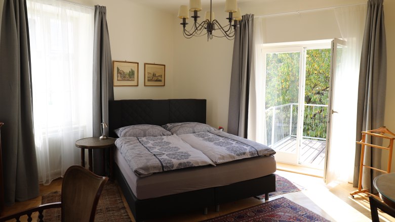 Bedroom, &copy; Elisabeth Hobik