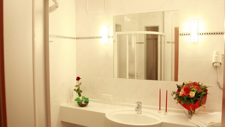 Badezimmer, &copy; City Hotel M&ouml;dling
