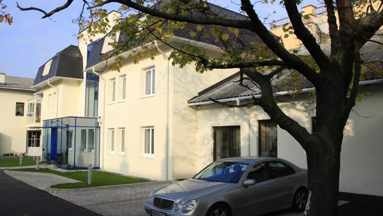 Hotel entrance, © City Hotel Mödling