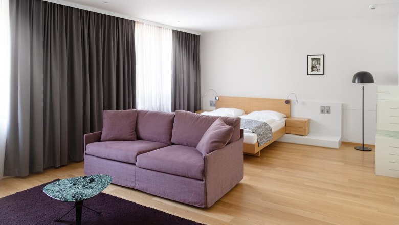 Junior Suite Wohn- und Schlafbereich, &copy; Peter Hruska