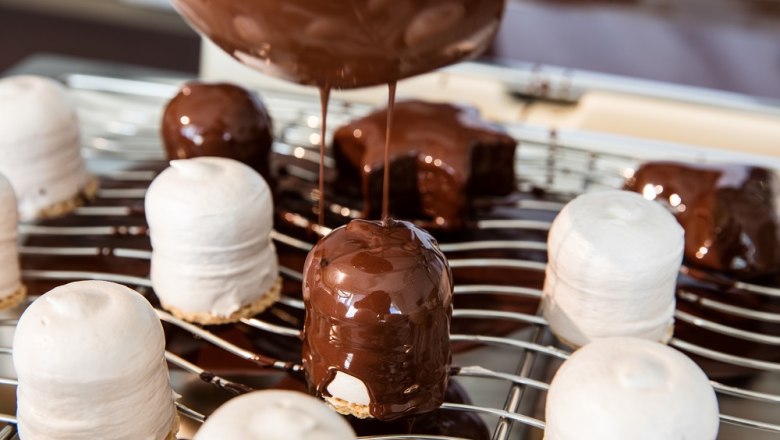 Swedish bombs Workshop_Glaze, &copy; Niemetz Schwedenbomben